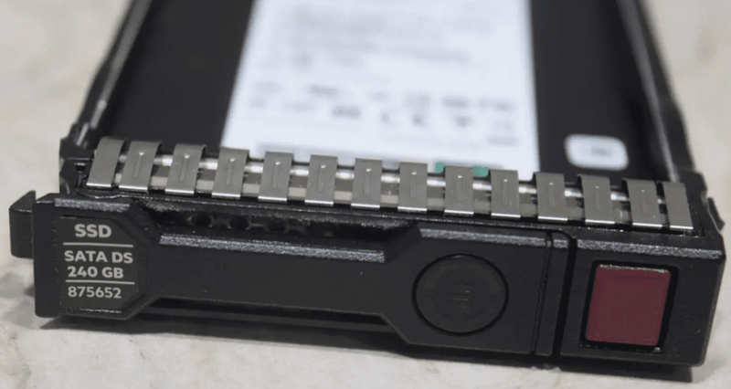 HPE Read Intensive SSD 240 GB SATA 6Gb/s 875652-001